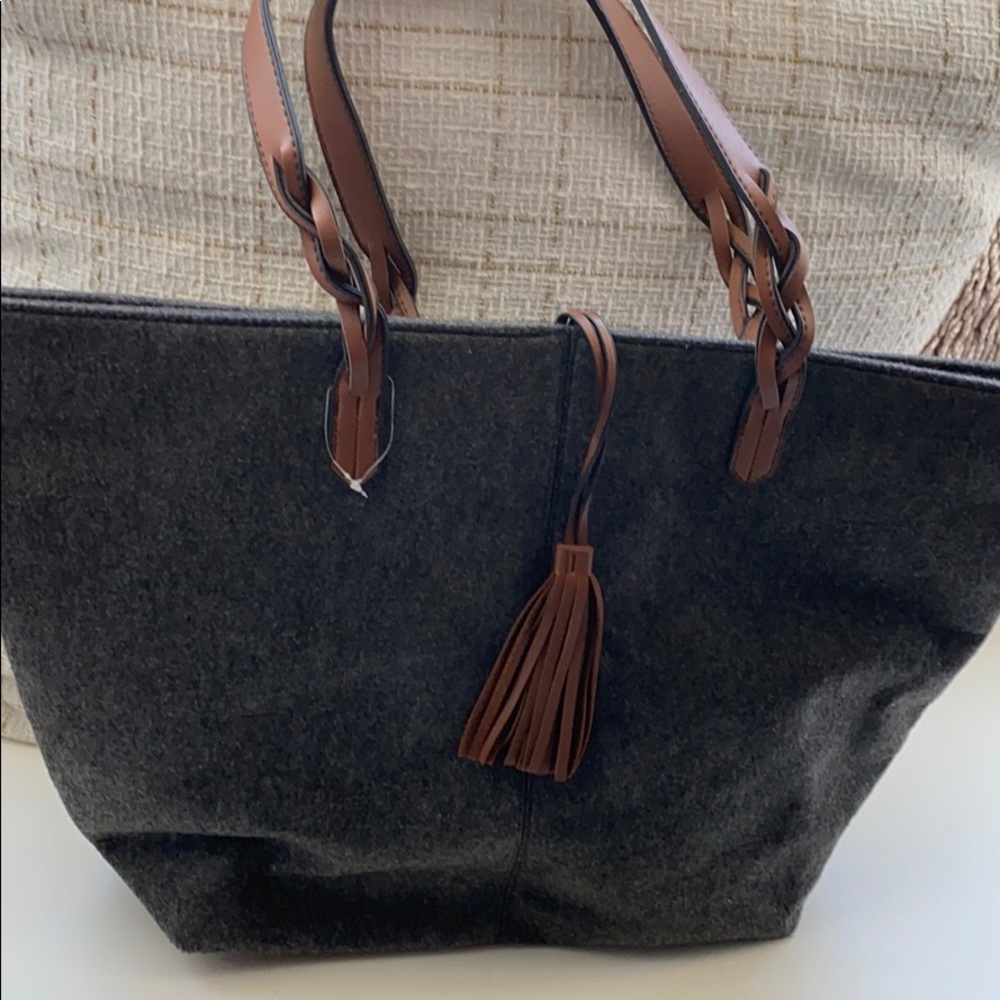 Large tote - Picture 3 of 9
